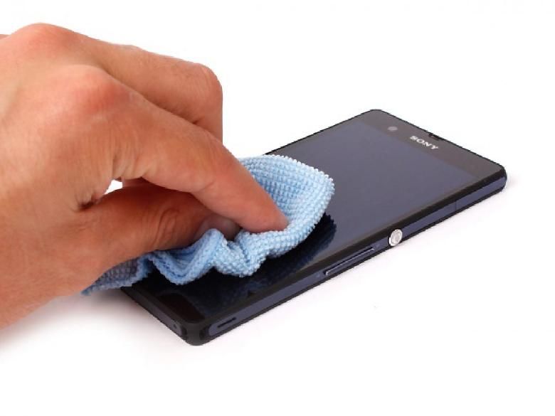 akıllı telefon nasıl temizlenir